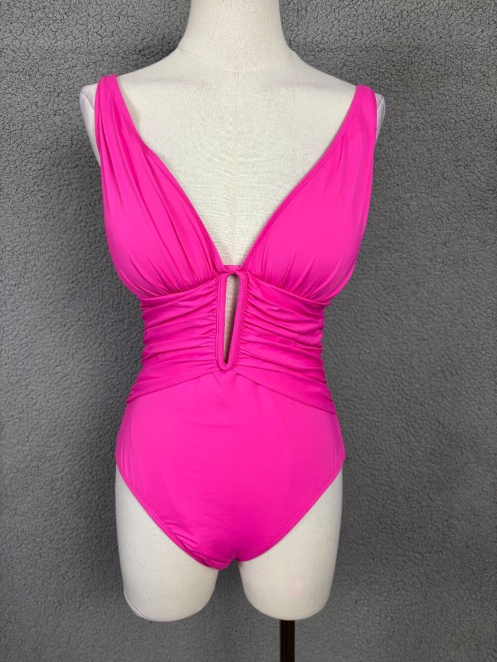 Bleu Rod Beattie Women's Molded-Cup One-Piece Swimsuit Pink Size 8 New With Tag.